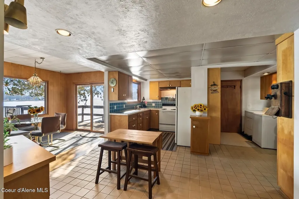 125 S Smith Creek Road Sandpoint ID 83864