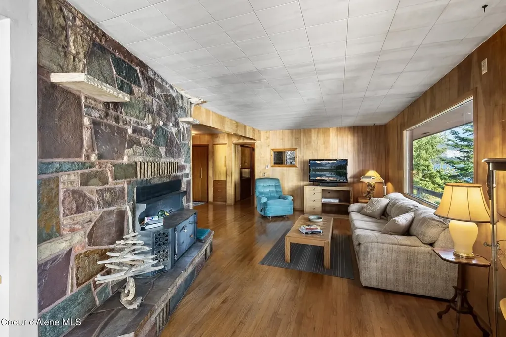 125 S Smith Creek Road Sandpoint ID 83864
