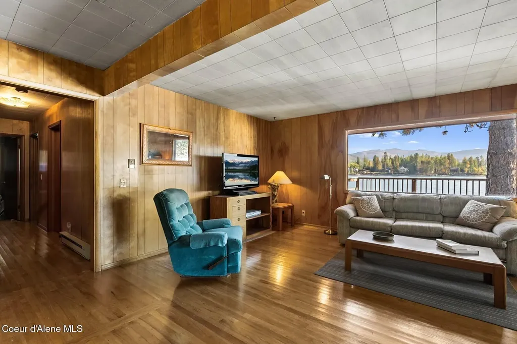 125 S Smith Creek Road Sandpoint ID 83864