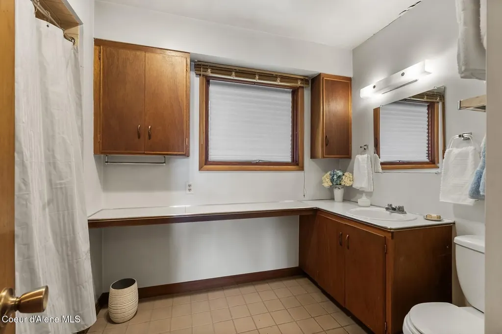 125 S Smith Creek Road Sandpoint ID 83864
