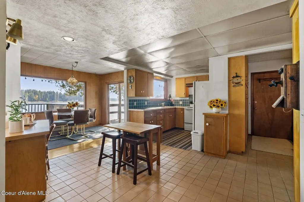 125 S Smith Creek Road Sandpoint ID 83864