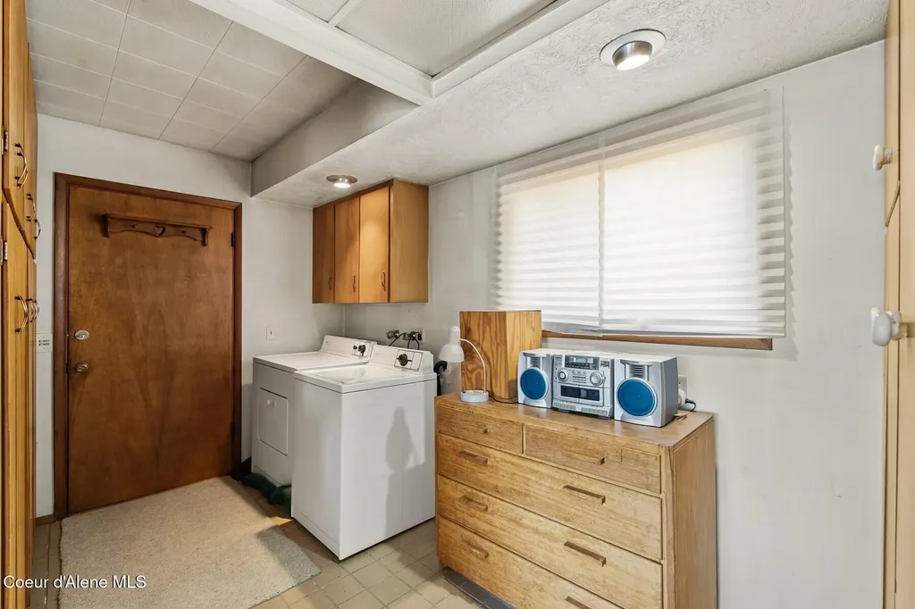 125 S Smith Creek Road Sandpoint ID 83864