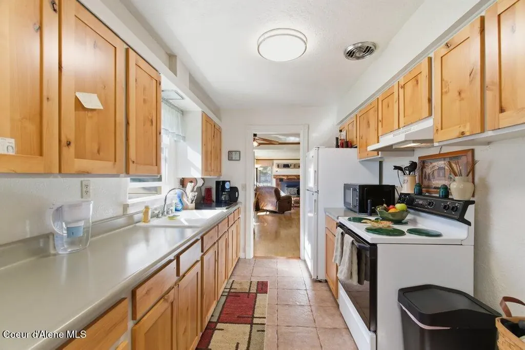 271 3rd Street Priest River ID 83856
