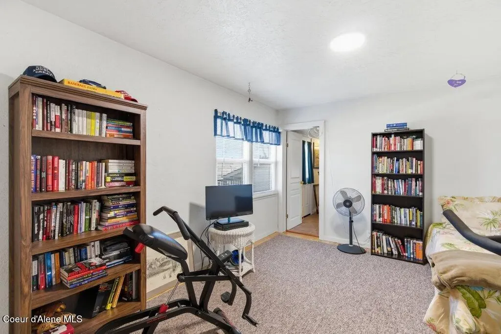 271 3rd Street Priest River ID 83856