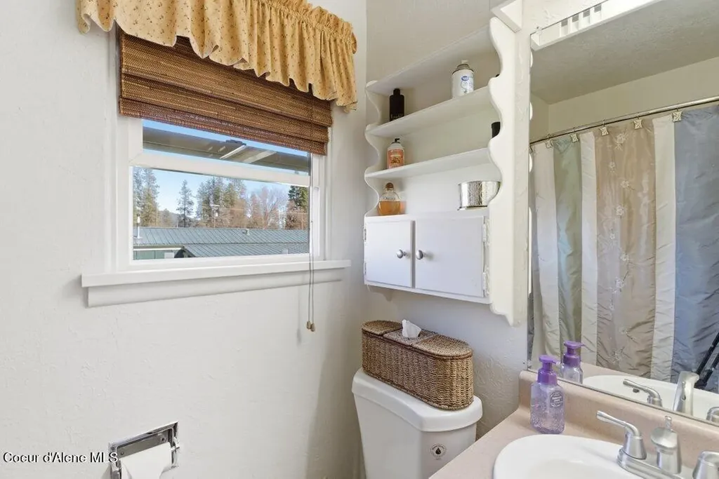 271 3rd Street Priest River ID 83856