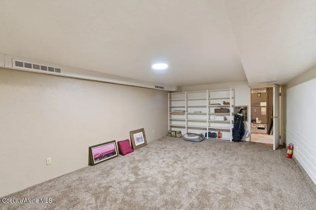 271 3rd Street Priest River ID 83856