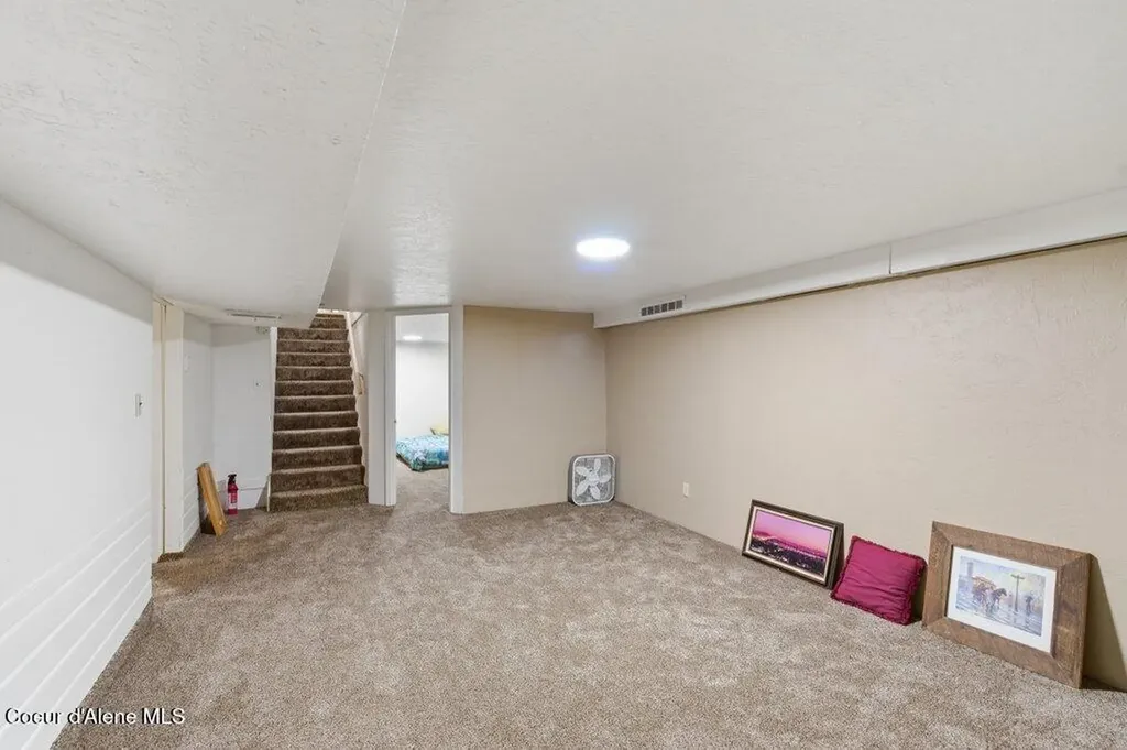 271 3rd Street Priest River ID 83856