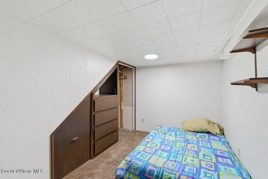 271 3rd Street Priest River ID 83856