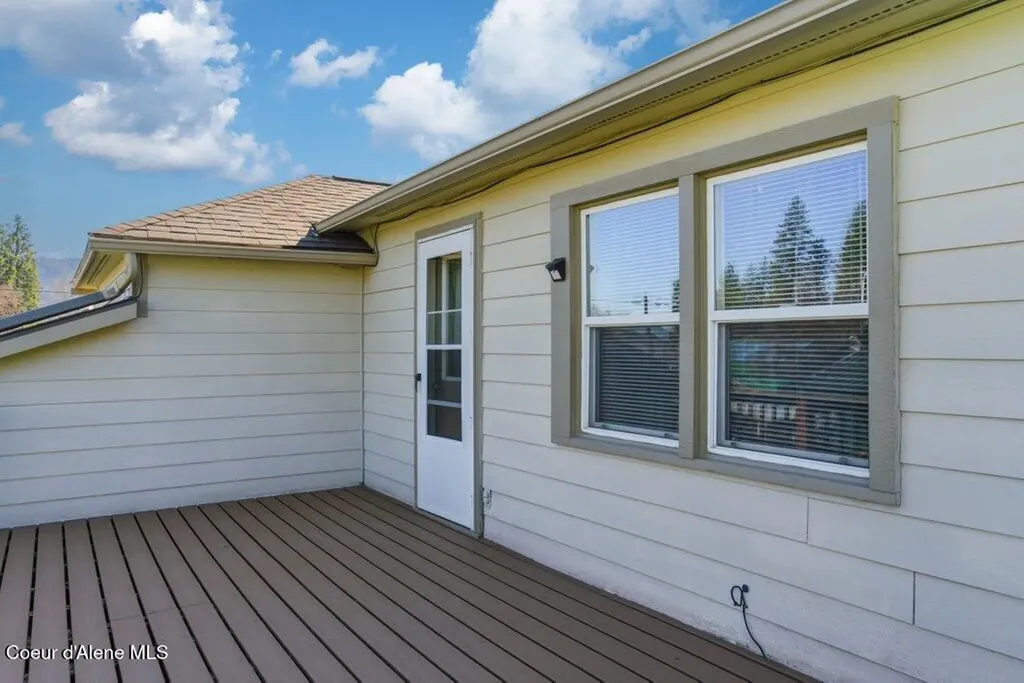 271 3rd Street Priest River ID 83856