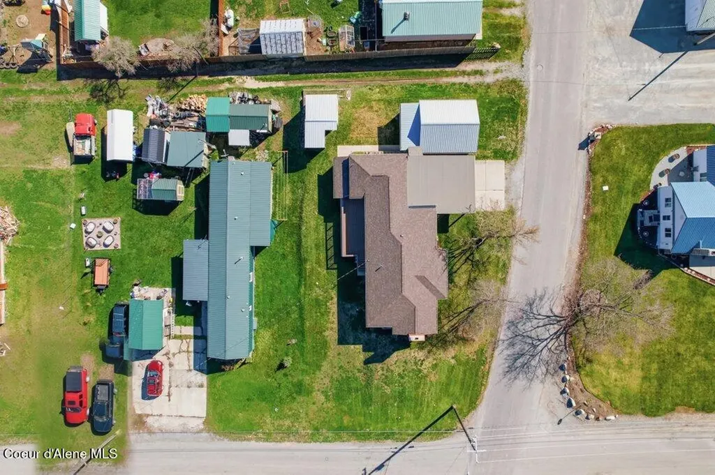 271 3rd Street Priest River ID 83856