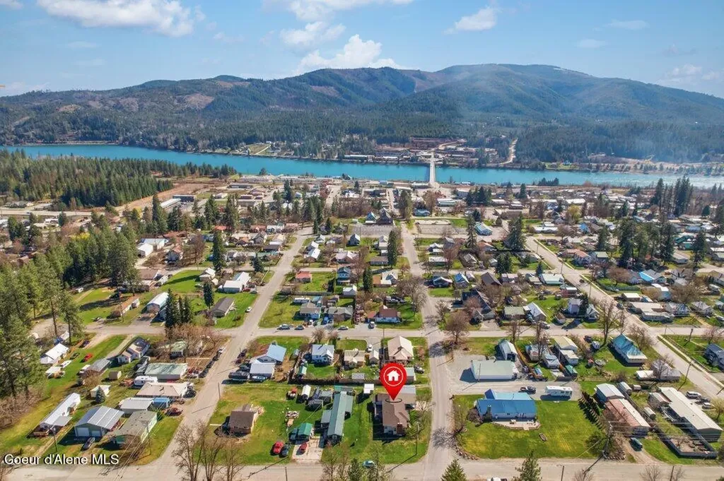 271 3rd Street Priest River ID 83856