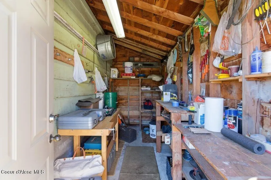 271 3rd Street Priest River ID 83856