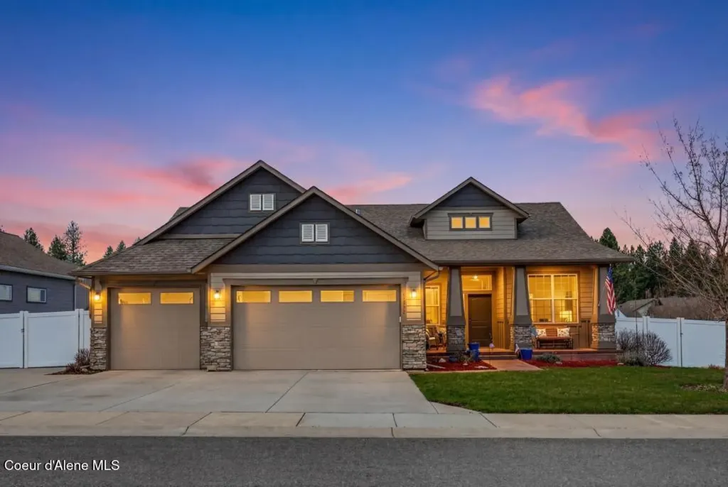 11305 N Emerald Drive Hayden ID 83835