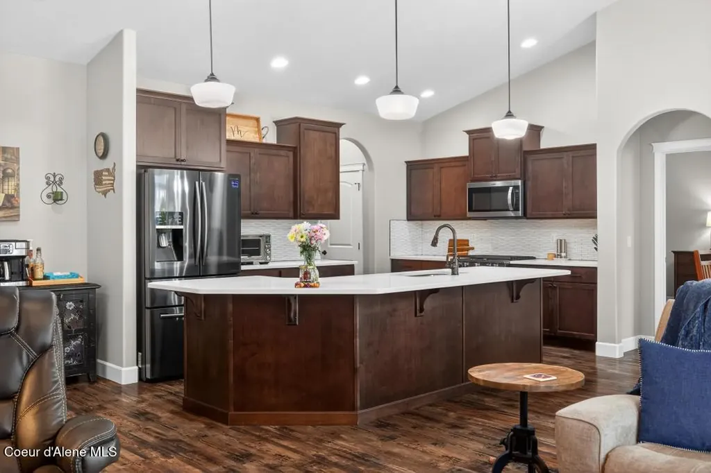 11305 N Emerald Drive Hayden ID 83835