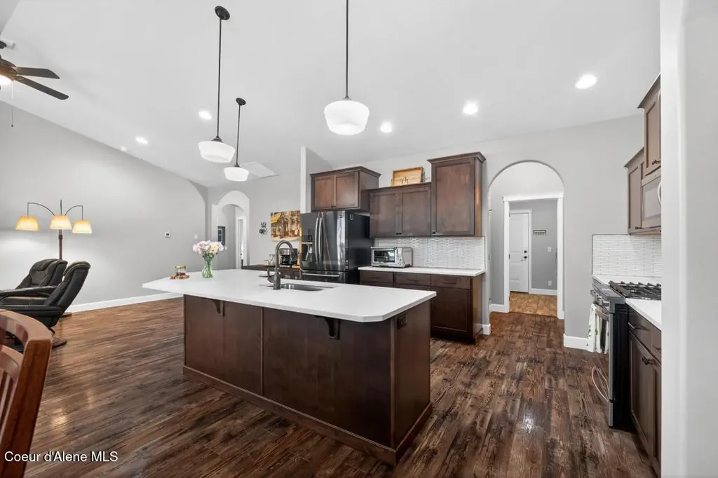 11305 N Emerald Drive Hayden ID 83835