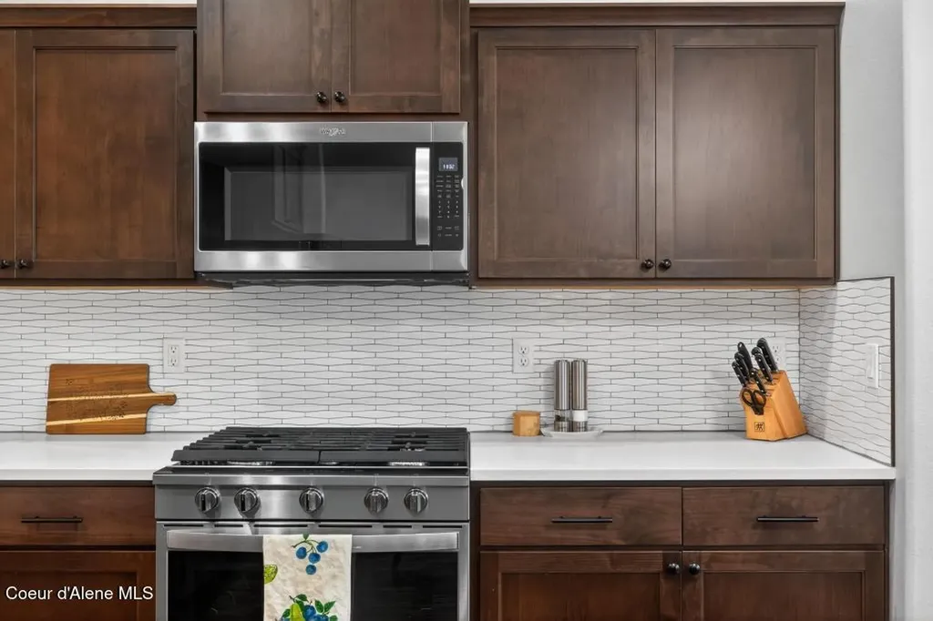 11305 N Emerald Drive Hayden ID 83835