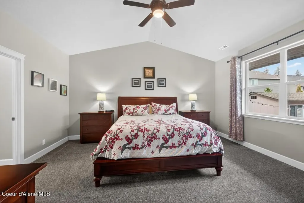 11305 N Emerald Drive Hayden ID 83835