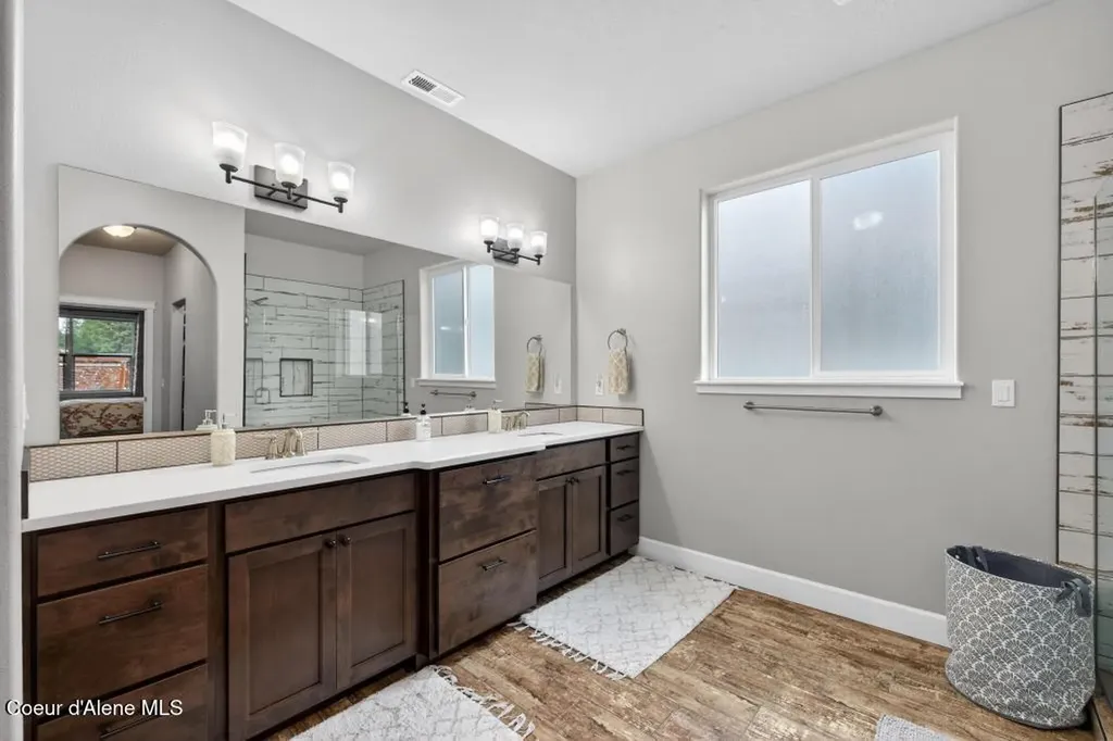11305 N Emerald Drive Hayden ID 83835