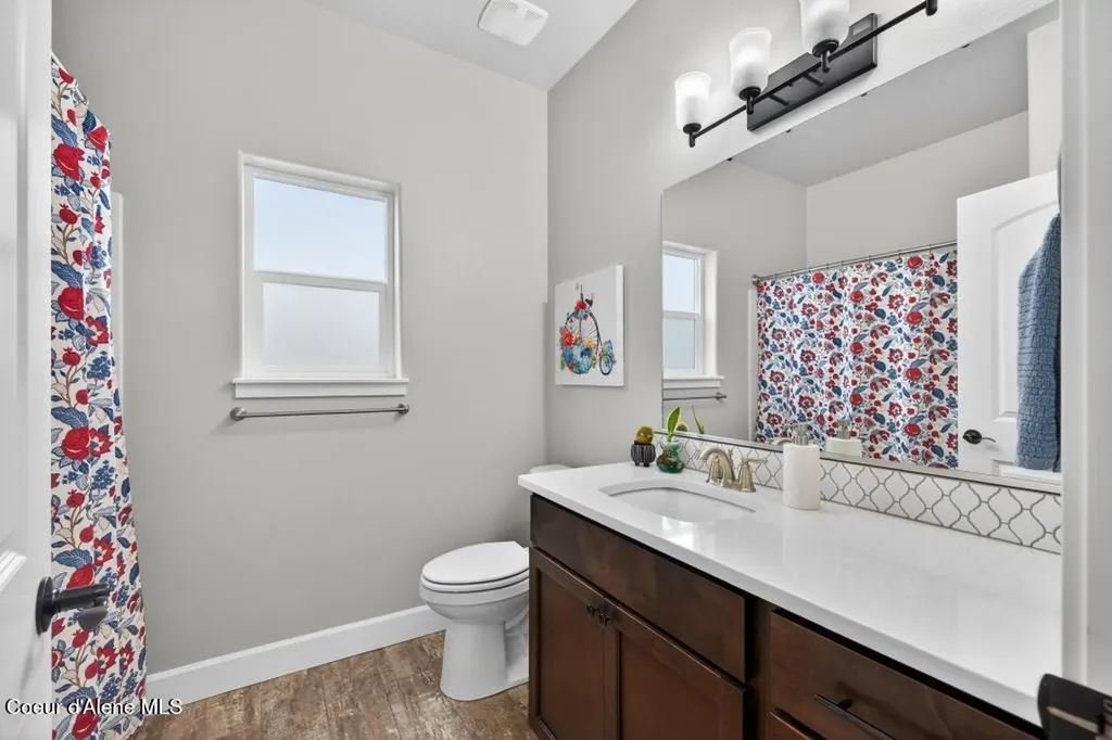 11305 N Emerald Drive Hayden ID 83835