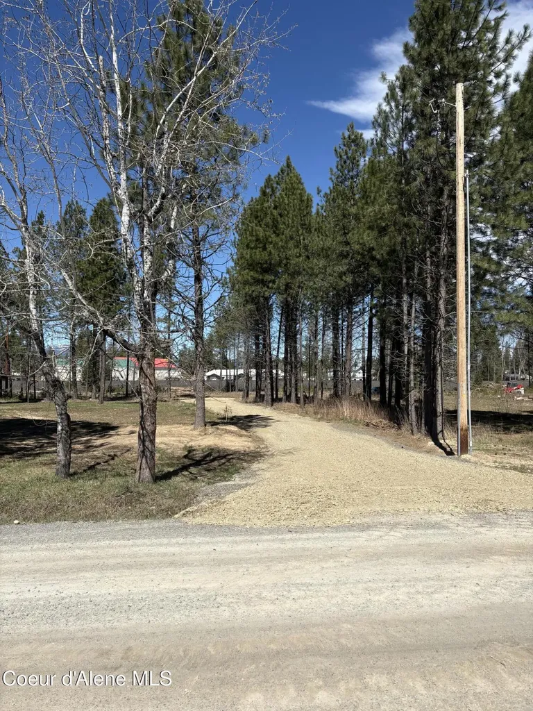 207 Davis Road Sagle ID 83860