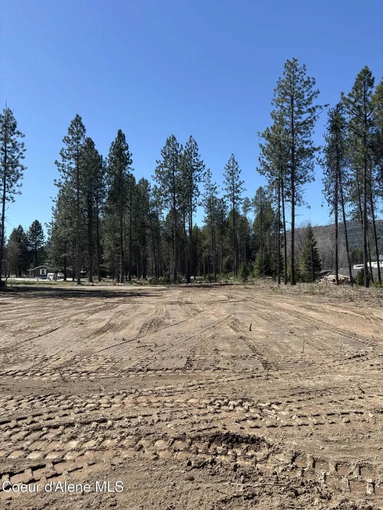 207 Davis Road Sagle ID 83860