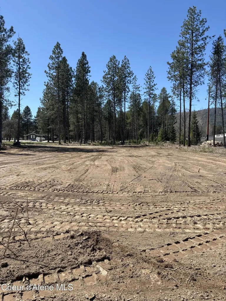 207 Davis Road Sagle ID 83860