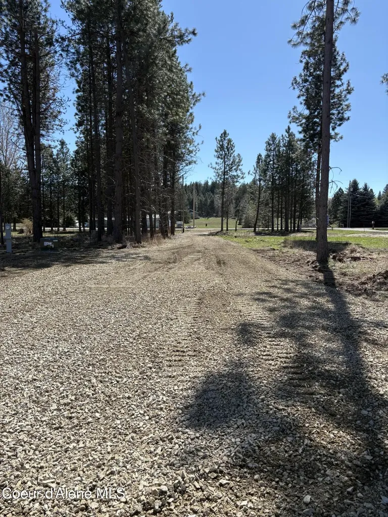 207 Davis Road Sagle ID 83860