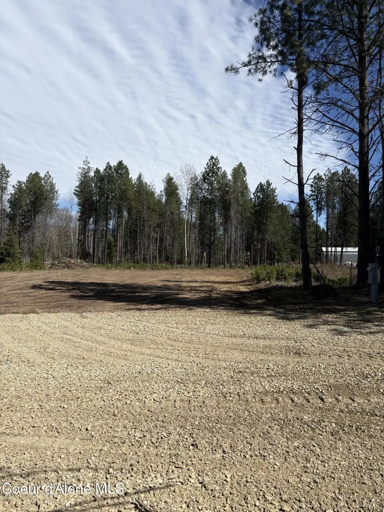 207 Davis Road Sagle ID 83860