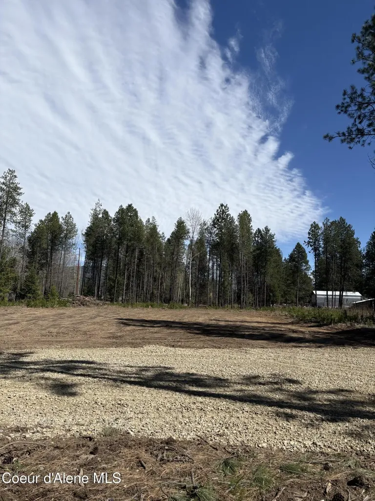 207 Davis Road Sagle ID 83860