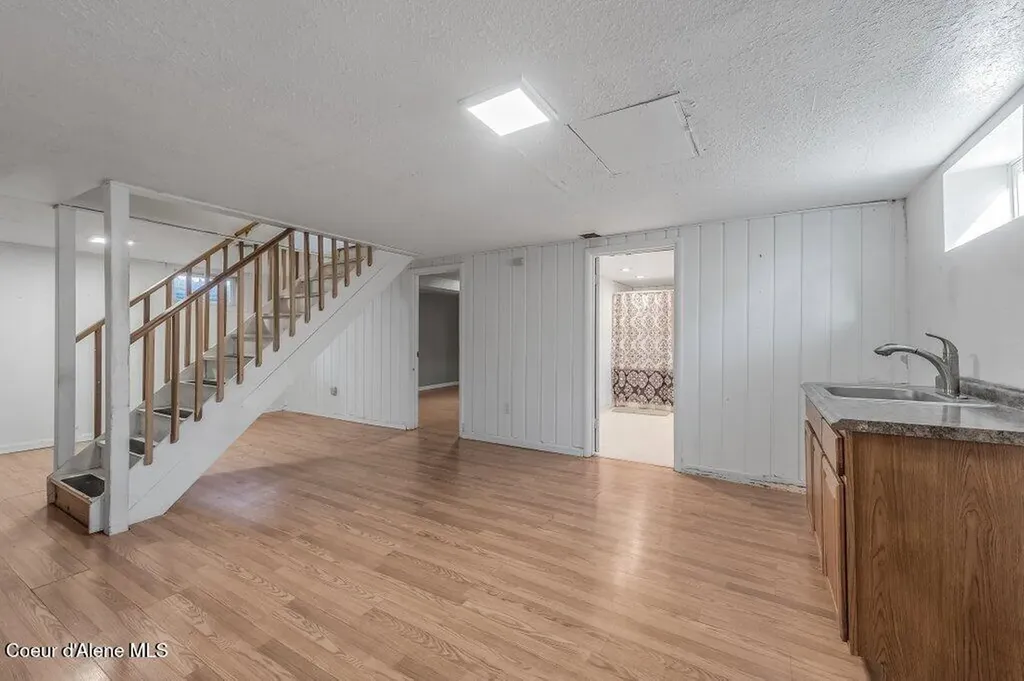 220 E Orchard Avenue Hayden ID 83835