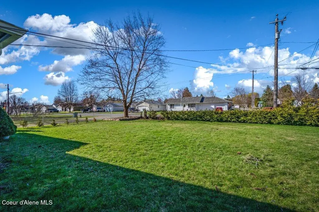 220 E Orchard Avenue Hayden ID 83835