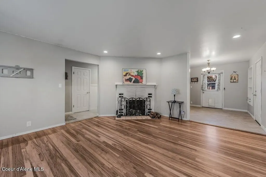 220 E Orchard Avenue Hayden ID 83835