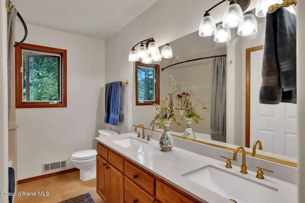204 N Quail Run Sandpoint ID 83864