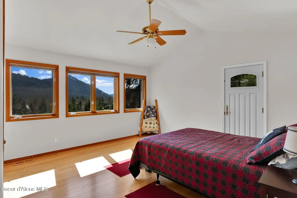 204 N Quail Run Sandpoint ID 83864