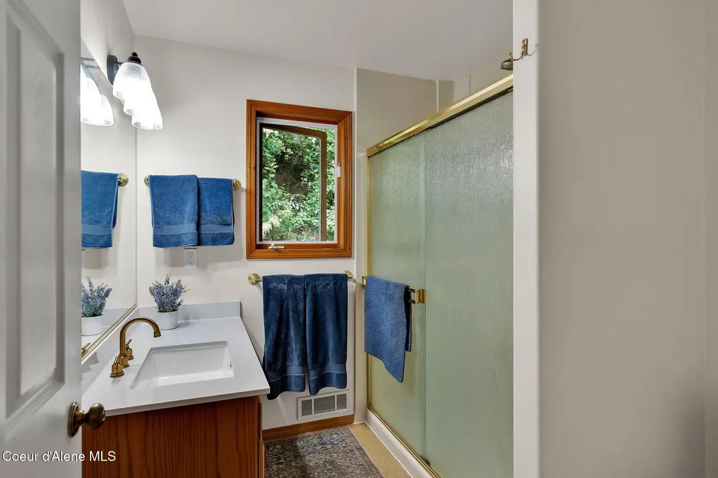204 N Quail Run Sandpoint ID 83864
