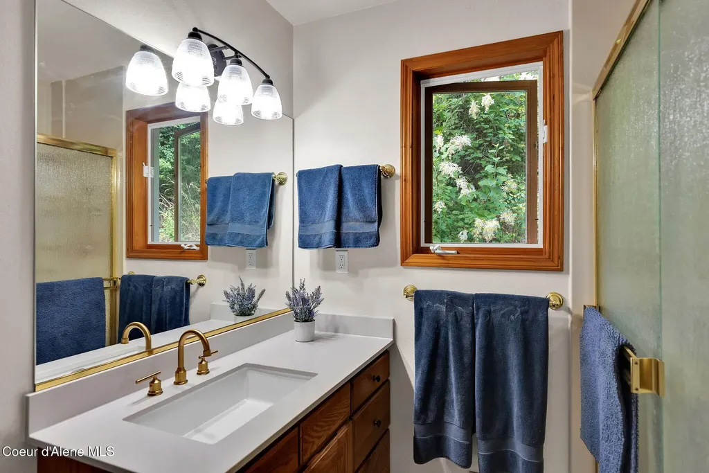 204 N Quail Run Sandpoint ID 83864