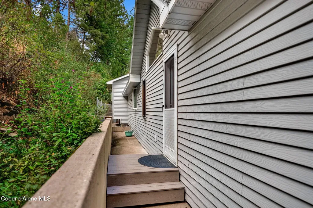 204 N Quail Run Sandpoint ID 83864