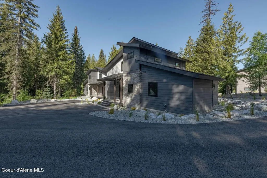 74 Wedge Court Priest Lake ID 83856