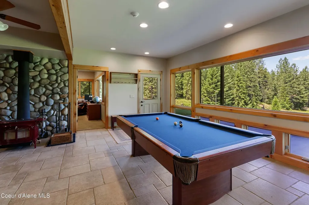 877 Heath Lake Road Sagle ID 83860