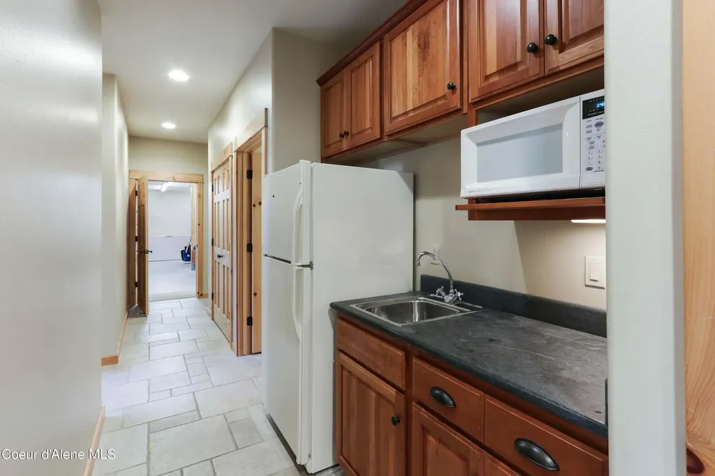 877 Heath Lake Road Sagle ID 83860
