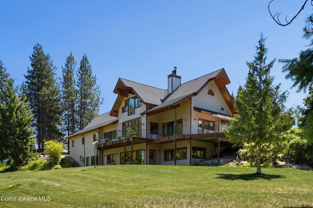 877 Heath Lake Road Sagle ID 83860