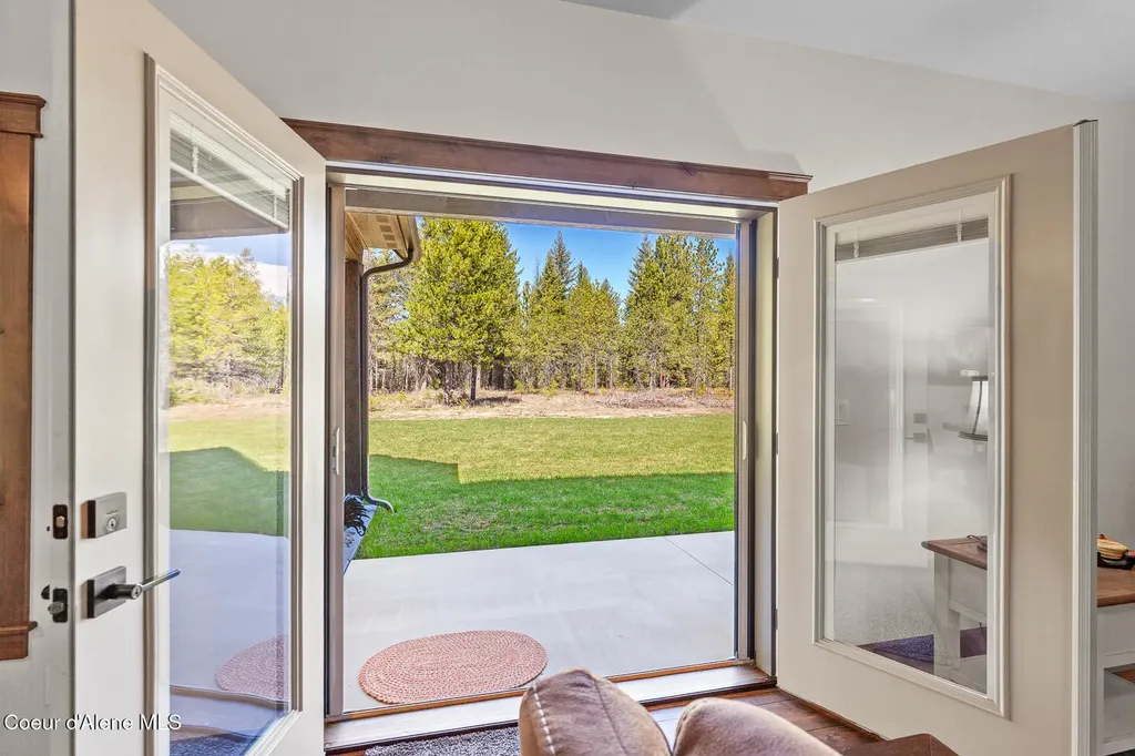 545 Peacock Lane Spirit Lake ID 83869