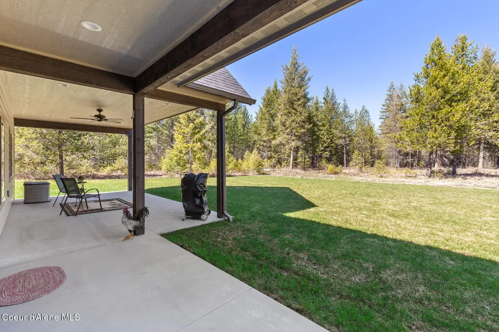 545 Peacock Lane Spirit Lake ID 83869