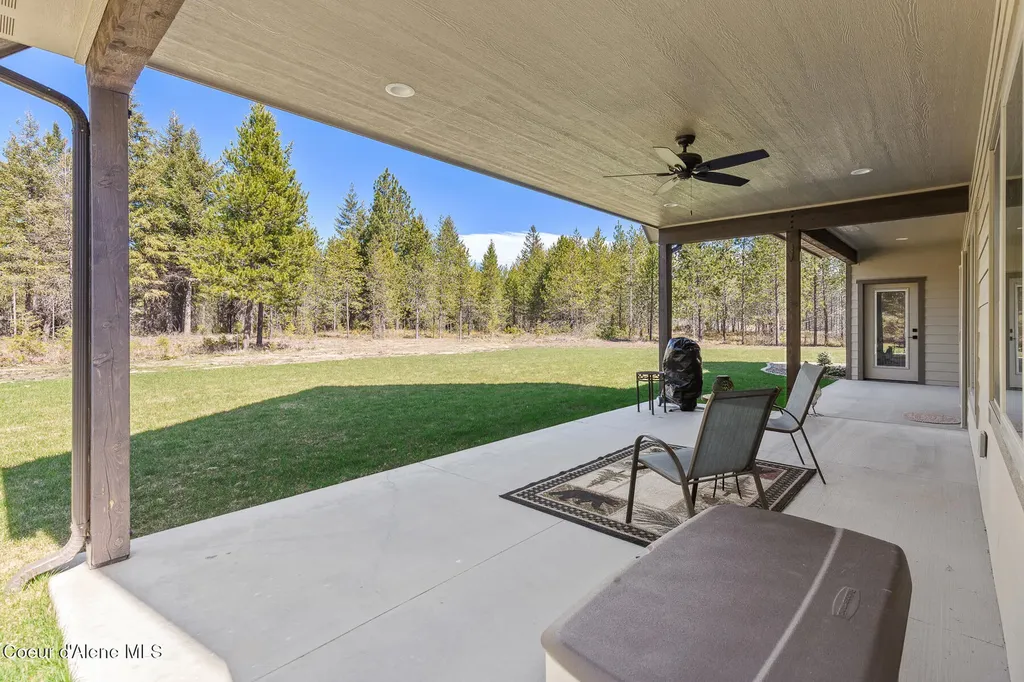 545 Peacock Lane Spirit Lake ID 83869