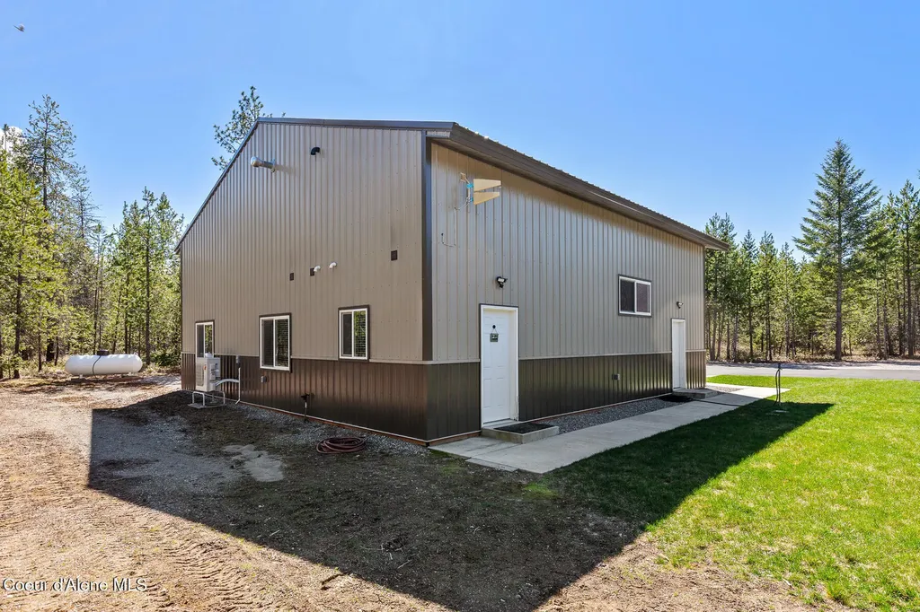 545 Peacock Lane Spirit Lake ID 83869