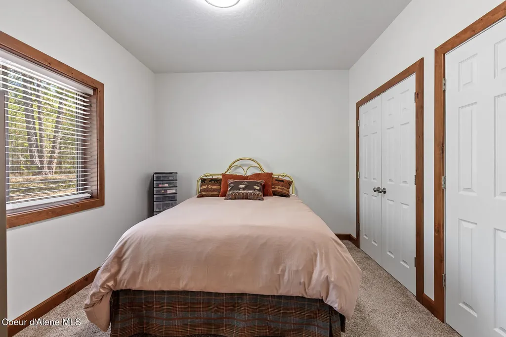 545 Peacock Lane Spirit Lake ID 83869