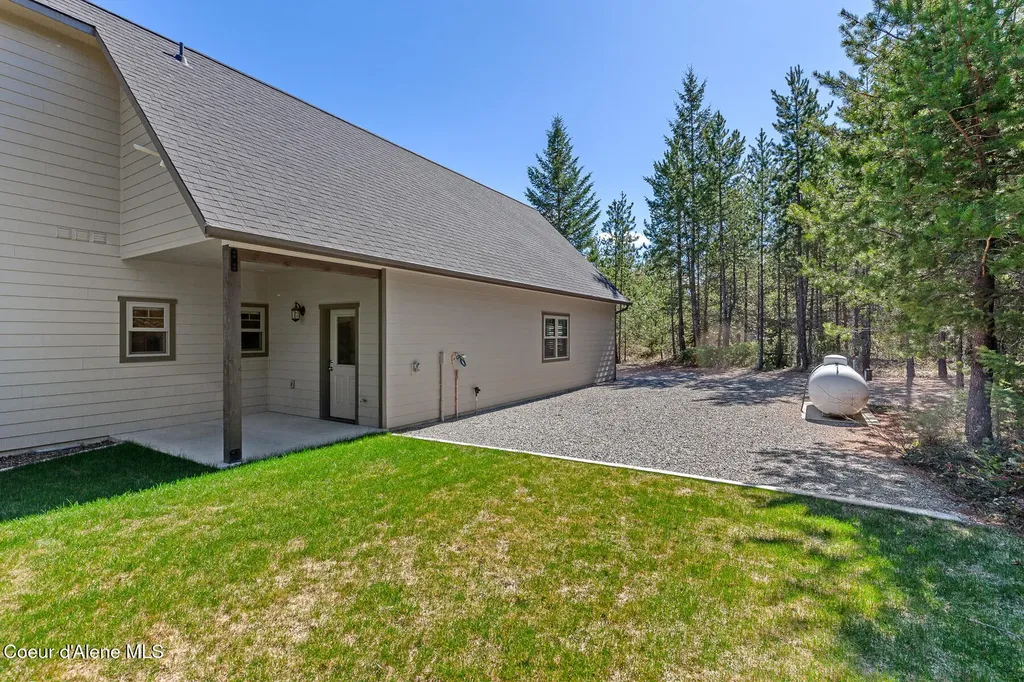 545 Peacock Lane Spirit Lake ID 83869