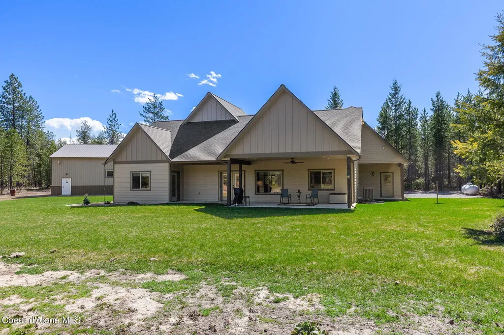 545 Peacock Lane Spirit Lake ID 83869