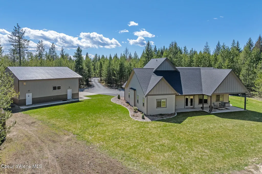 545 Peacock Lane Spirit Lake ID 83869