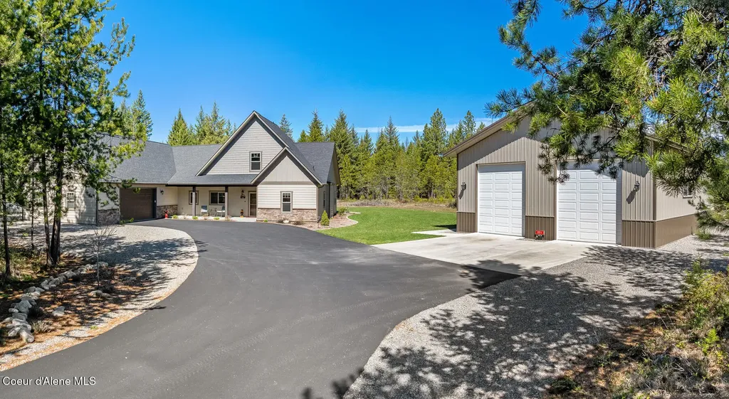 545 Peacock Lane Spirit Lake ID 83869